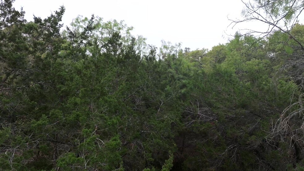 5215 Rogers Rd, San Antonio, TX à vendre - Vidéo sur l’inscription commerciale - Image 2 de 7