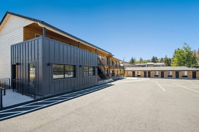 More details for 2359 NE Division St, Bend, OR - Hospitality for Sale