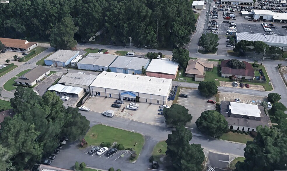 9-12 Executive Cir, Savannah, GA à louer - Photo du bâtiment - Image 2 de 7