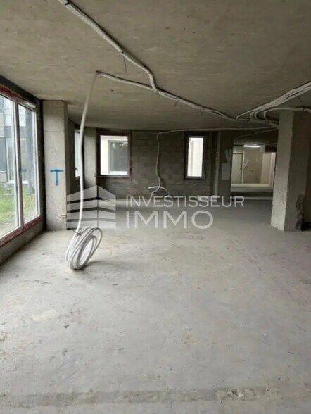 Bureau dans Suresnes à vendre - Photo du bâtiment - Image 2 de 6