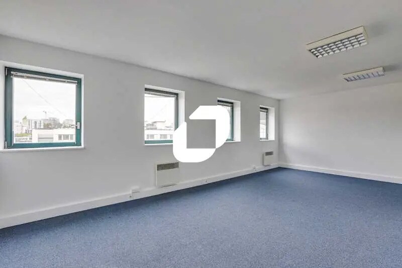 5 Boulevard Du Maréchal Joffre, Bourg-la-Reine for lease - Interior Photo - Image 3 of 13