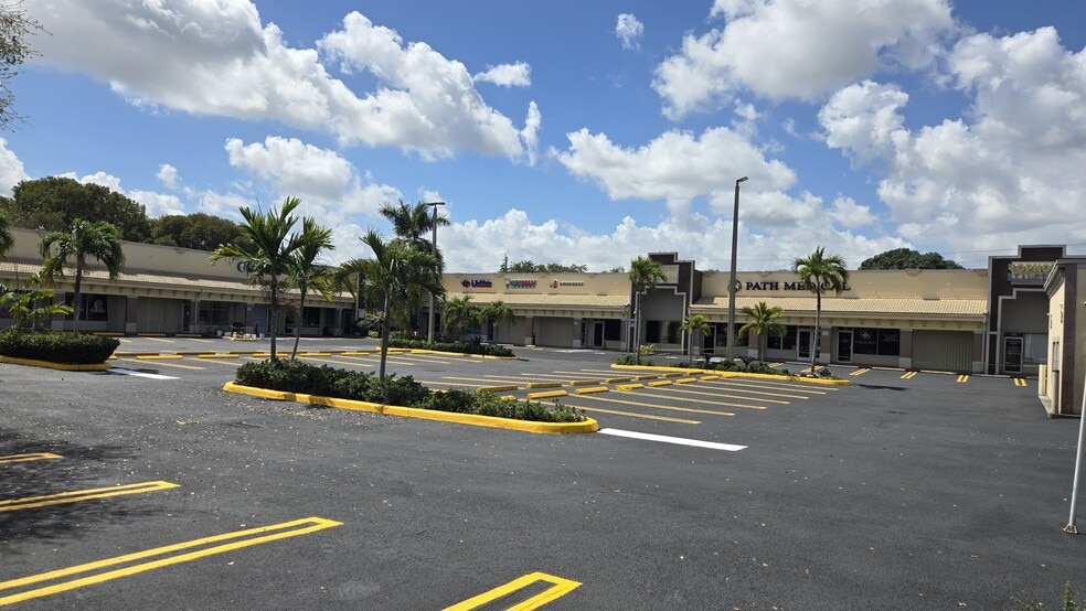 17560 NW 27th Ave, Miami Gardens, FL for lease - Building Photo - Image 2 of 10