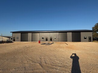 Plus de détails pour 2638 Business Loop 181 N, Floresville, TX - Local d'activités à louer