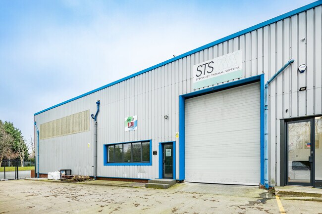 Plus de détails pour Rivington Rd, Runcorn - Industriel à louer
