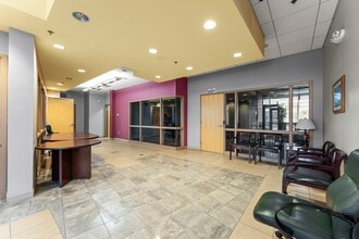 11180 86th Ave N, Osseo, MN à vendre Photo intérieure- Image 1 de 33