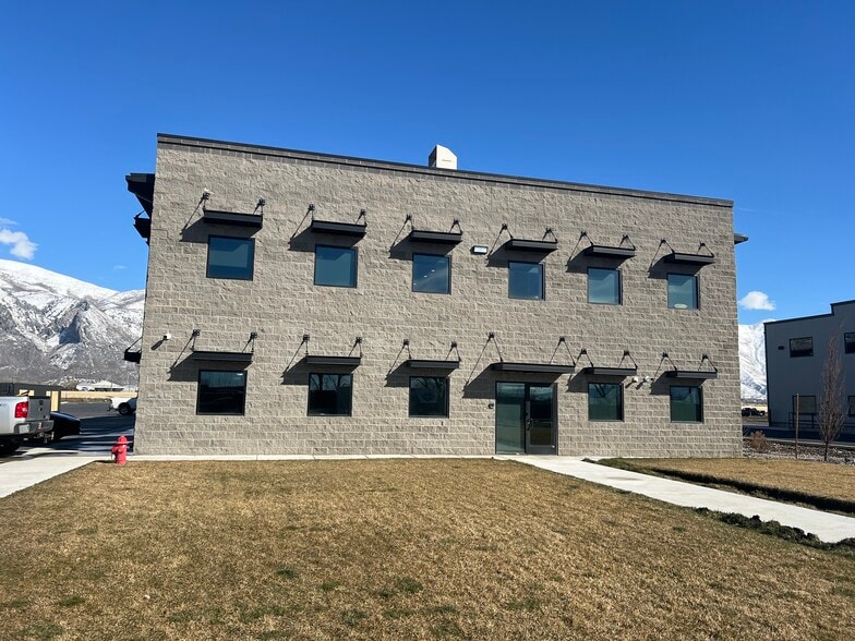 445 N 2000 W, Springville, UT for lease - Building Photo - Image 2 of 13