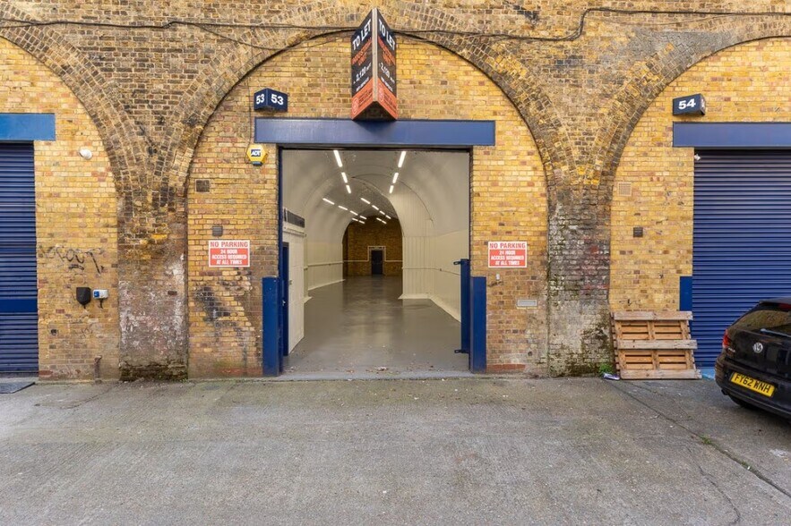 Rolt St, Londres à louer - Photo du bâtiment - Image 1 de 2