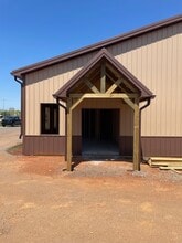 1080 International Blvd, Clarksville, TN for lease Interior Photo- Image 1 of 12