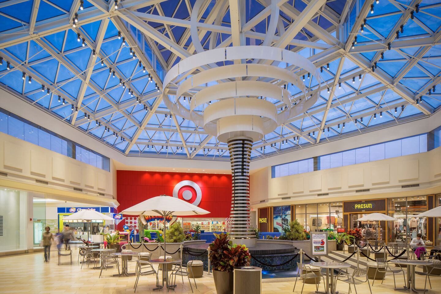 100-808 Christiana Mall, Newark, DE for lease Primary Photo- Image 1 of 7