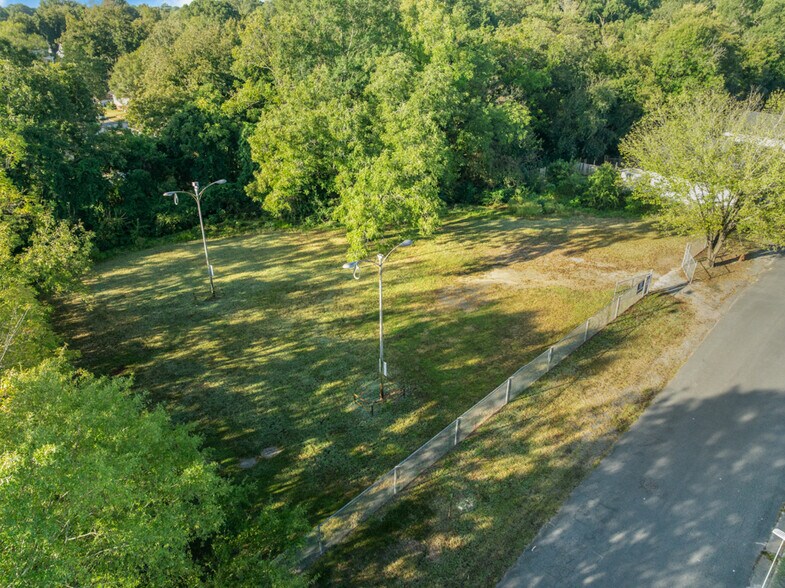 1008 Gilbert St, Durham, NC à louer - Photo du bâtiment - Image 2 de 8