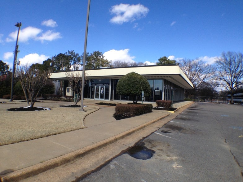 3770 Lamar Ave, Memphis, TN for lease - Building Photo - Image 2 of 2