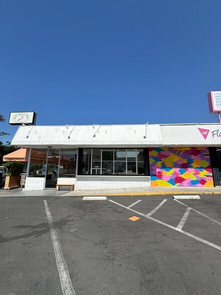 5933-5939 York Blvd, Los Angeles, CA for lease - Building Photo - Image 2 of 6