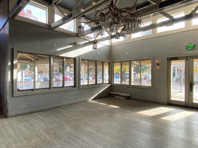 1165-1195 Merrill St, Menlo Park, CA à vendre - Photo du bâtiment - Image 2 de 8