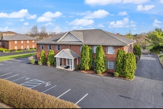 103 Wind Haven Dr, Nicholasville, KY for lease Interior Photo- Image 2 of 9