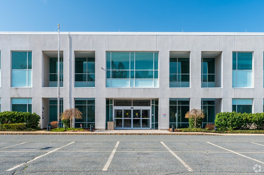 111 Lawrence St, Framingham, MA for sale - Building Photo - Image 3 of 12