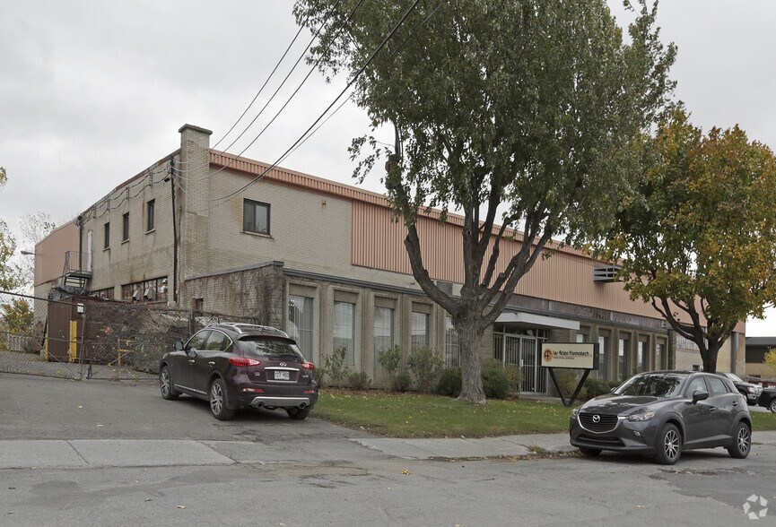 8826 Croi 5e, Montréal, QC for lease - Primary Photo - Image 1 of 2