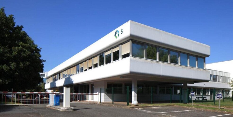 25 Avenue Du Bois De La Pie, Tremblay-en-France à louer - Photo du bâtiment - Image 2 de 12