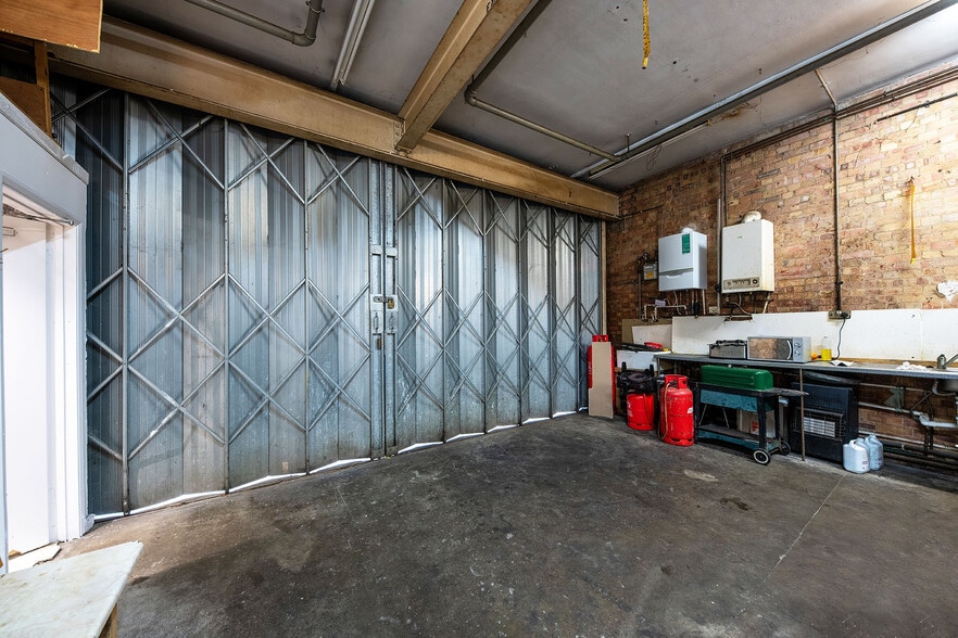 139-147 Ormside St, Londres à vendre - Photo du bâtiment - Image 3 de 6