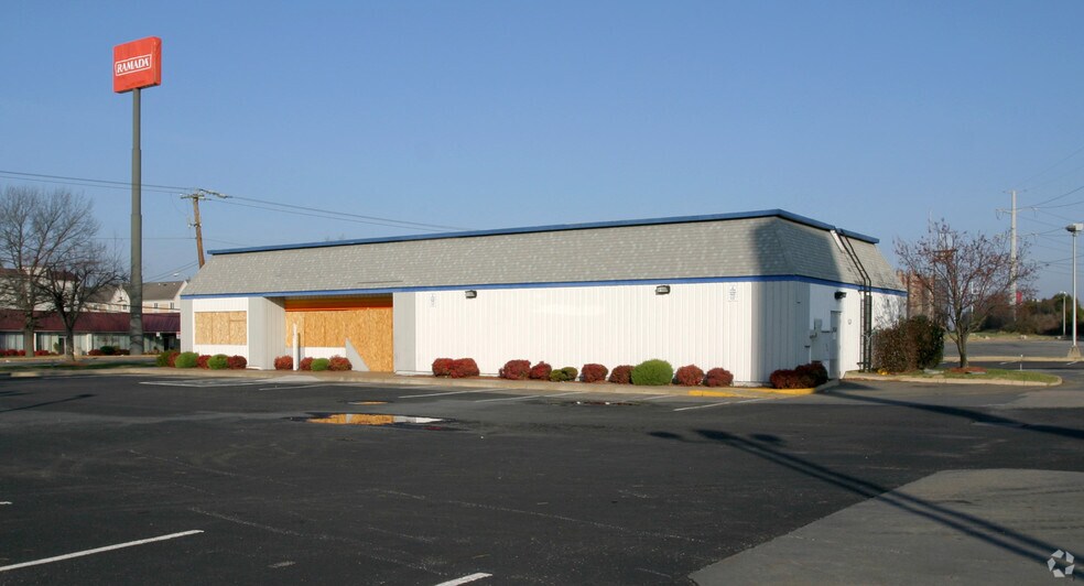 4320 Commerce Rd, Richmond, VA à louer - Photo du bâtiment - Image 3 de 24