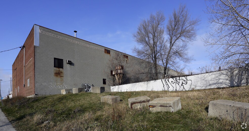 499 Av Laurendeau, Montréal-Est, QC for lease - Building Photo - Image 2 of 2