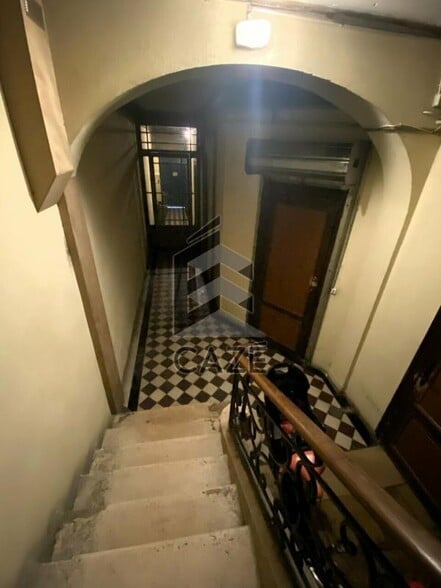 Office in Bordeaux for sale - Interior Photo - Image 2 of 5