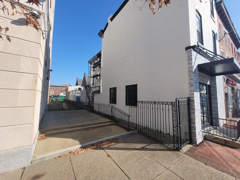 423 Market St, Camden, NJ à vendre - Photo du bâtiment - Image 2 de 8