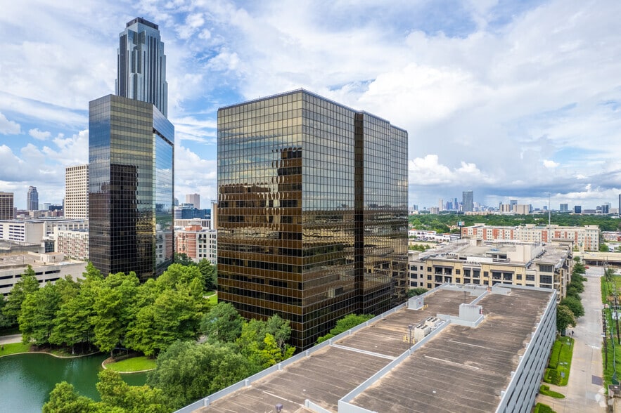3050 Post Oak Blvd, Houston, TX for lease - Building Photo - Image 3 of 12
