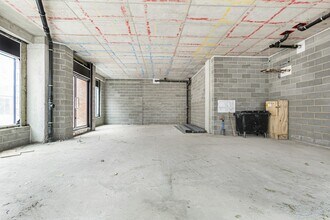 12 Tandy Pl, London for lease Interior Photo- Image 2 of 6
