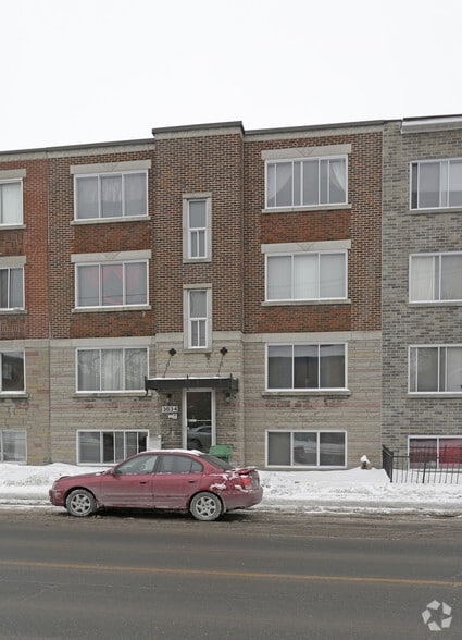 3820 Rue Rachel E E, Montréal, QC à vendre - Photo principale - Image 1 de 7