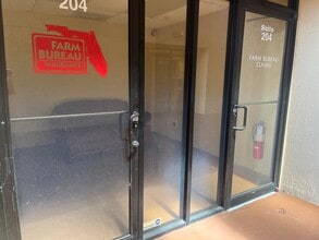 12995 S Cleveland Ave, Fort Myers, FL à louer Photo intérieure- Image 1 de 9