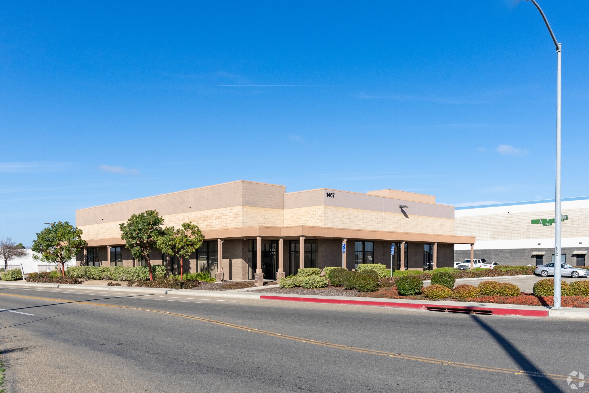 1467 W Fairway Dr, Santa Maria, CA for lease Primary Photo- Image 1 of 13