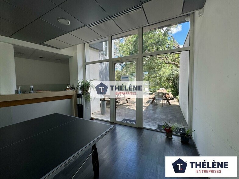 Office in Mauguio for lease - Interior Photo - Image 2 of 12
