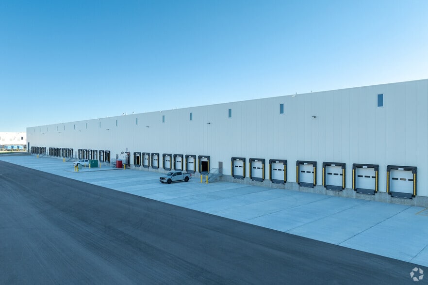 260085 Range Road 293, Calgary, AB for lease - Building Photo - Image 3 of 4