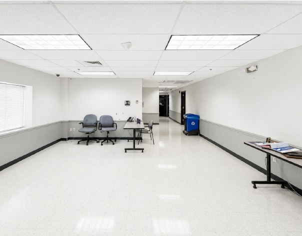 550 Long Beach Blvd, Stratford, CT for lease - Interior Photo - Image 3 of 8