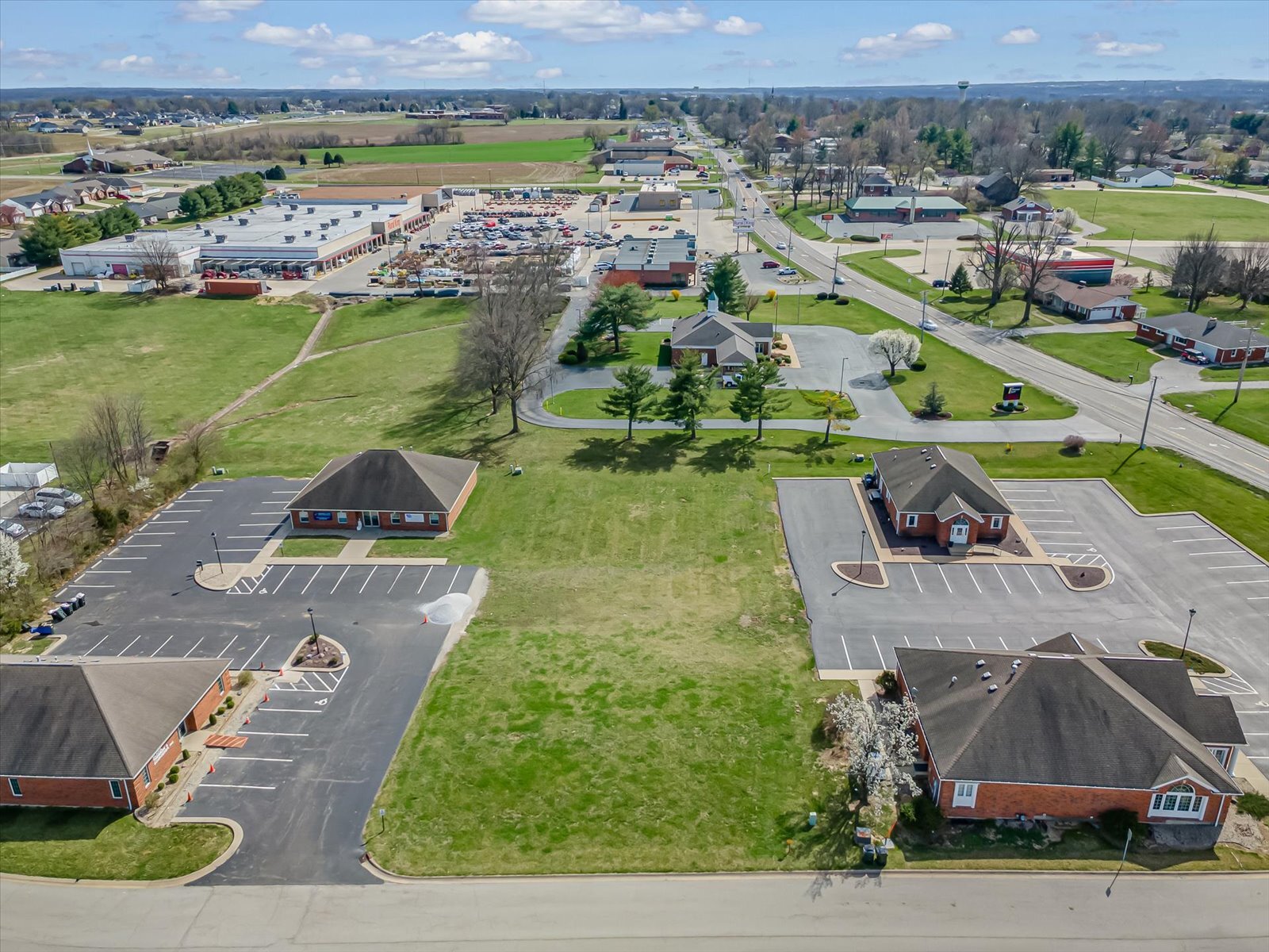 212 Bradford Ln, Waterloo, IL à vendre Photo du bâtiment- Image 1 de 7