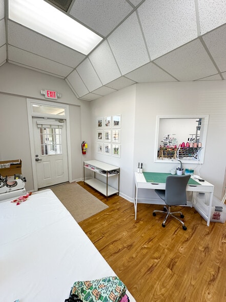 999 Whitlock Ave SW, Marietta, GA for lease - Interior Photo - Image 3 of 19