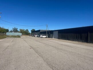 Plus de détails pour 710 Sol Morris Ave, White Pigeon, MI - Industriel à louer