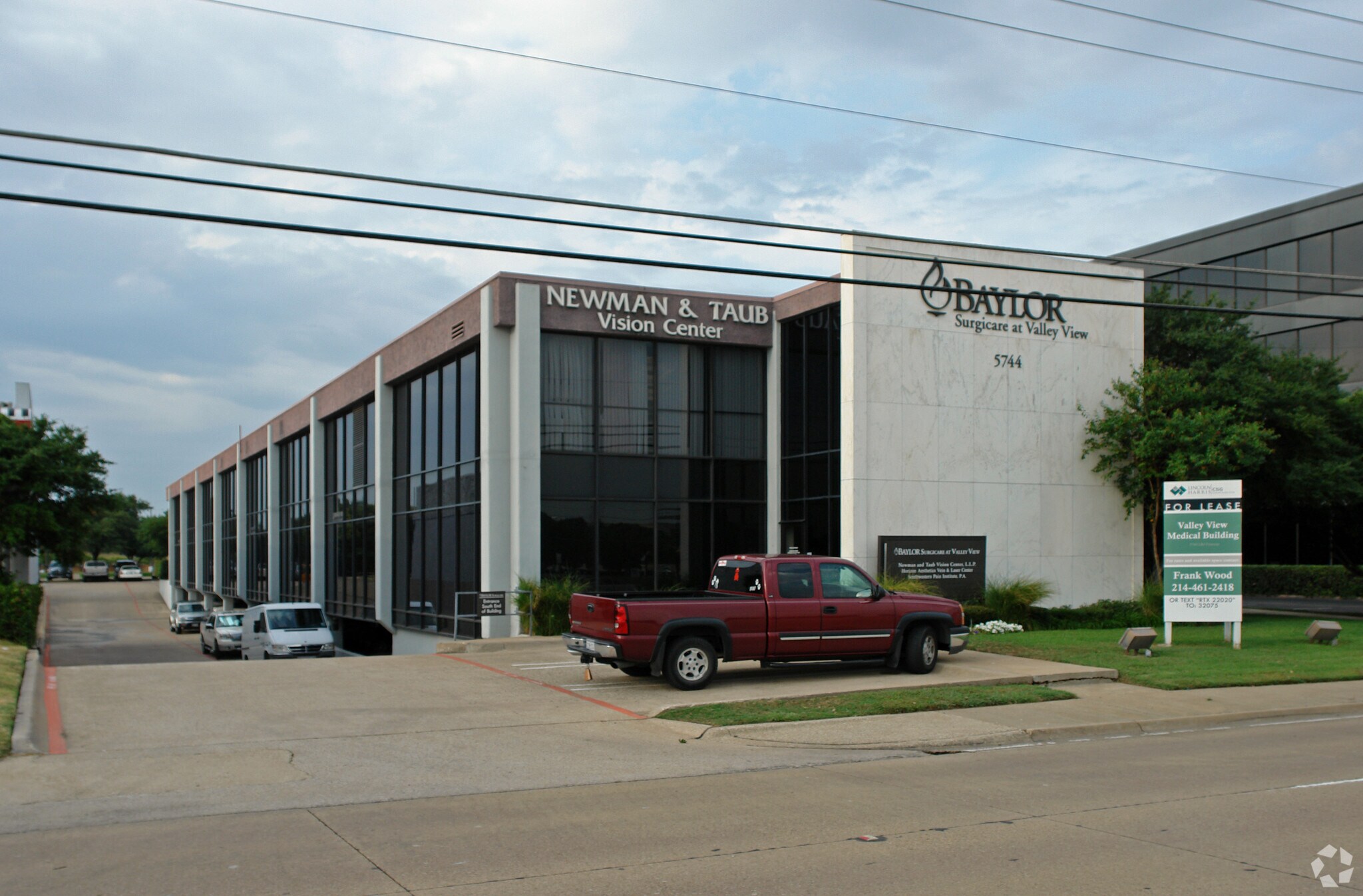 5744 Lyndon B Johnson Fwy, Dallas, TX for lease Primary Photo- Image 1 of 9