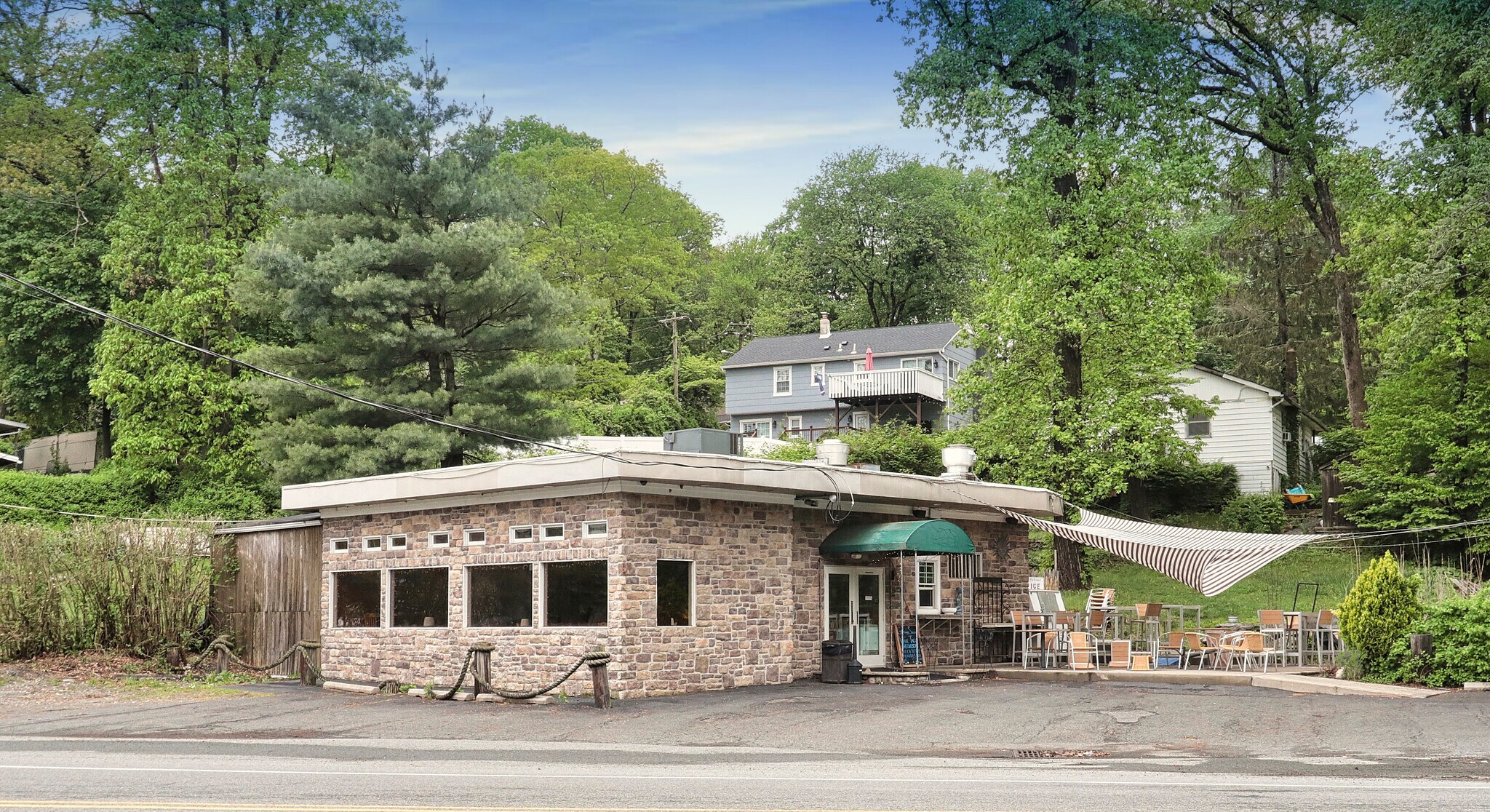 120 Brady Rd, Lake Hopatcong, NJ à vendre Photo du bâtiment- Image 1 de 26