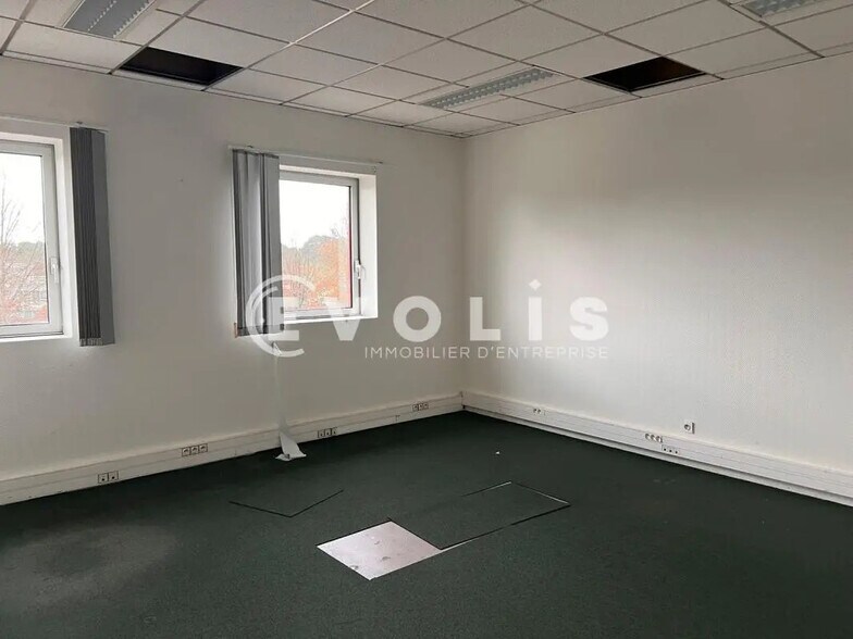 Office in Pessac for lease - Interior Photo - Image 3 of 7