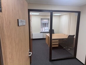 1-11 Liverpool Rd N, Liverpool for lease Interior Photo- Image 1 of 1