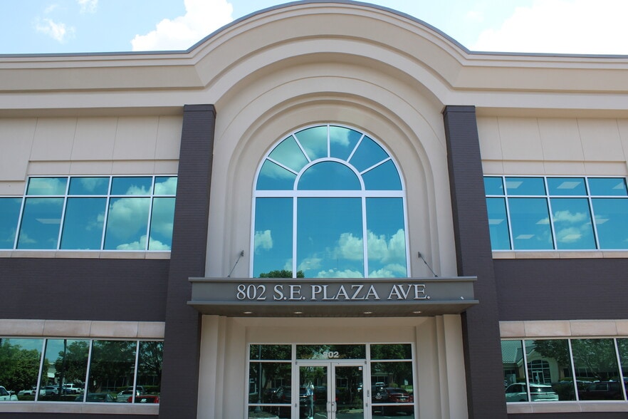 802 SE Plaza Ave, Bentonville, AR for lease - Building Photo - Image 2 of 8