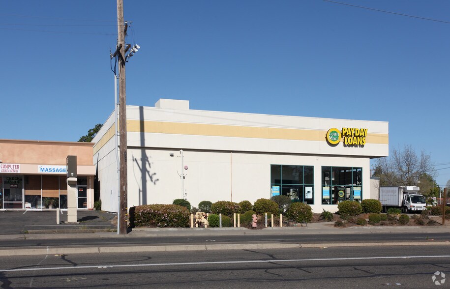 5038 Marconi Ave, Carmichael, CA à louer - Photo du bâtiment - Image 3 de 4