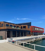 305 E Washington St, Port Washington, WI for lease Building Photo- Image 2 of 5