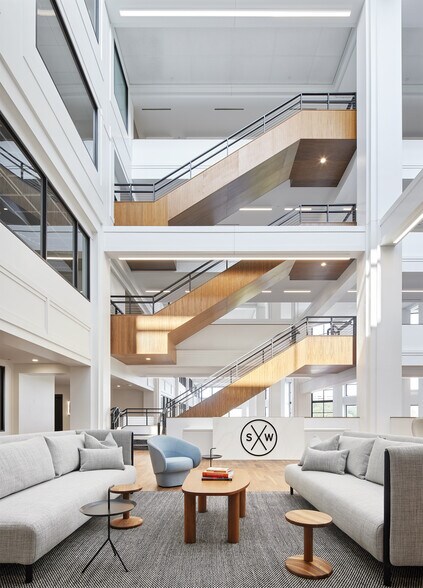 11095 Viking Dr, Eden Prairie, MN à louer - Photo intérieure - Image 2 de 7