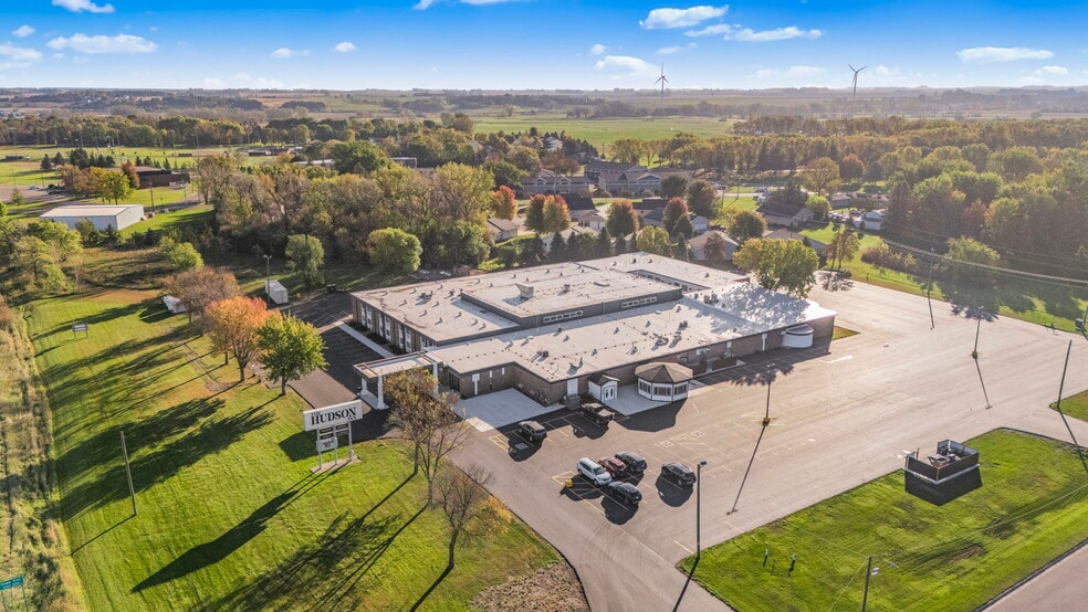 200 E State 28 Hwy, Morris, MN à vendre - Photo du bâtiment - Image 1 de 55