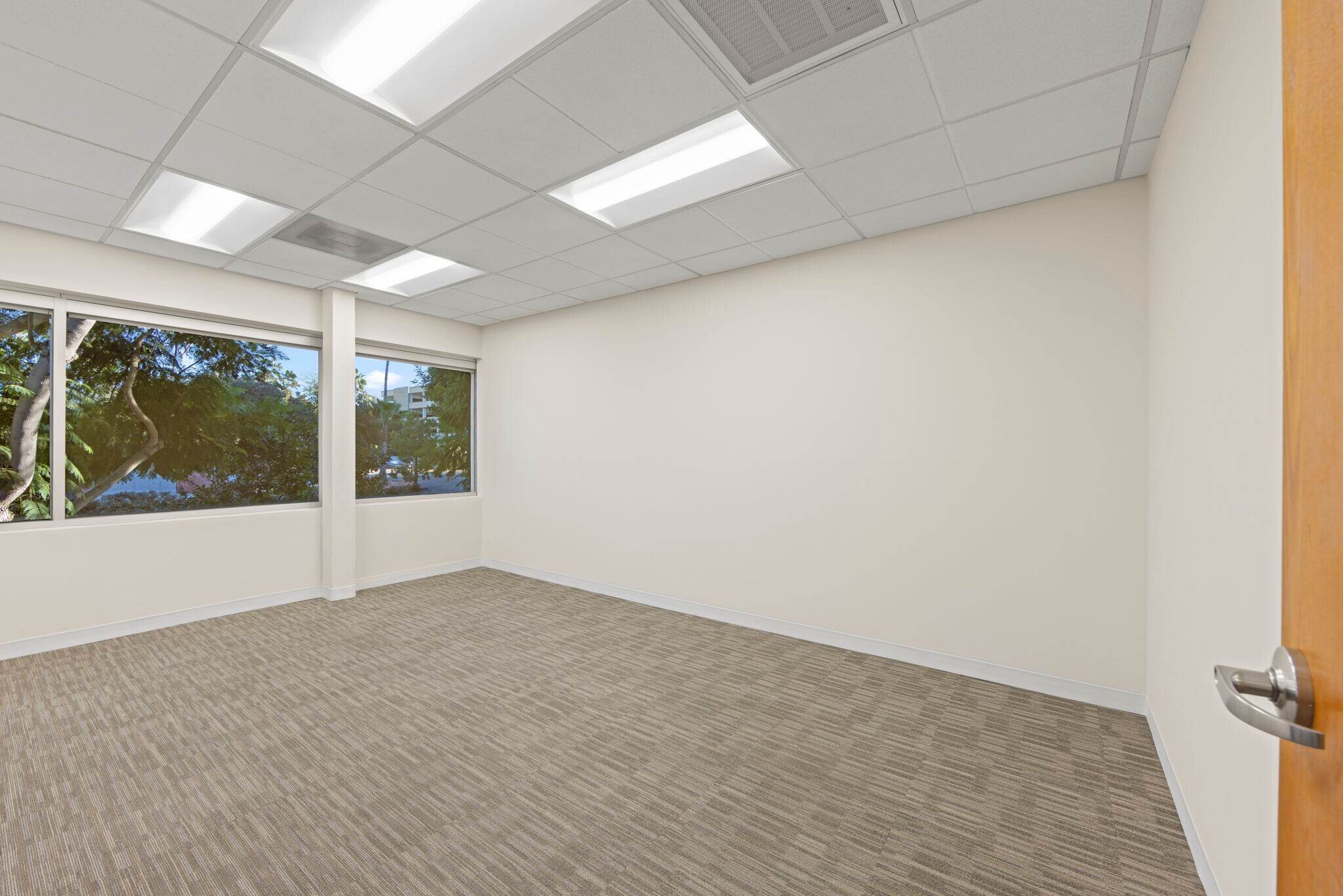 4350 Executive Dr, San Diego, CA for lease Interior Photo- Image 1 of 7