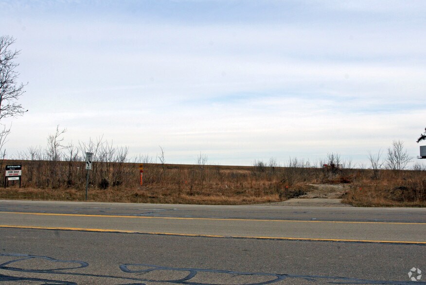 7060 W Grand River Ave, Lansing, MI à vendre - Photo principale - Image 2 de 2