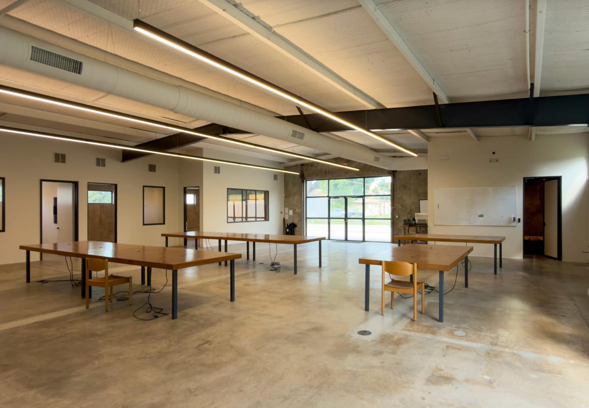757 Shady Ln, Austin, TX for lease Building Photo- Image 1 of 14
