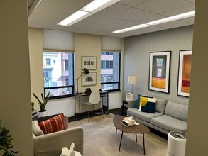 1320 19th St NW, Washington, DC for lease Interior Photo- Image 2 of 8